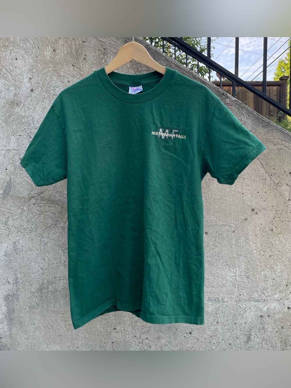 Vintage 90s Hanes Beefy tee Multnomah Falls Oregon t shirt size medium